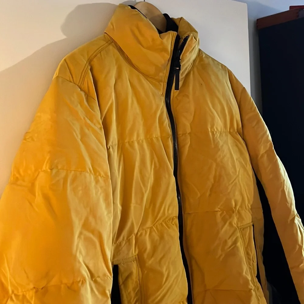 Hugo Boss winter jacket - Picture 1 of 5